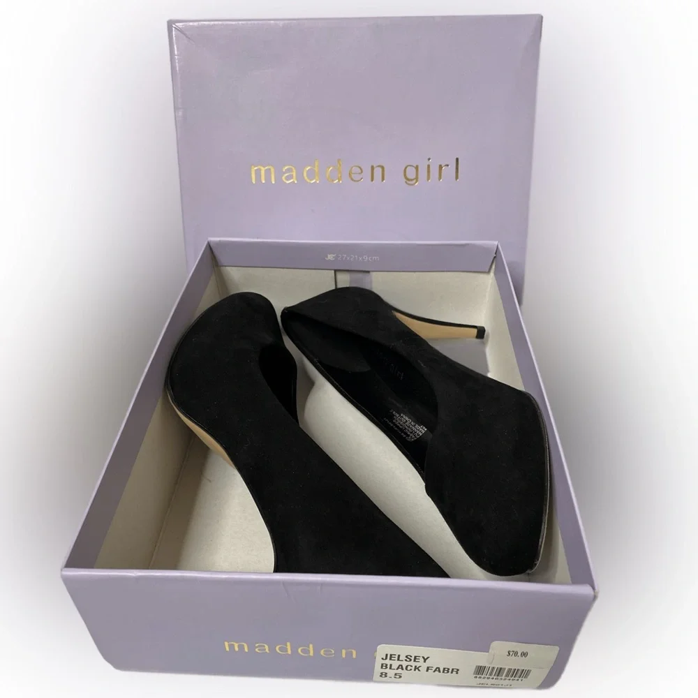 Sleek Stilettos Heels Classy & Sexy Black Pump Round Almond Toe Faux Suede Pumps